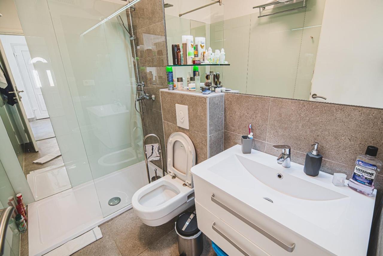 Downtown Luxury Apartments With Hot Tub Водице Экстерьер фото