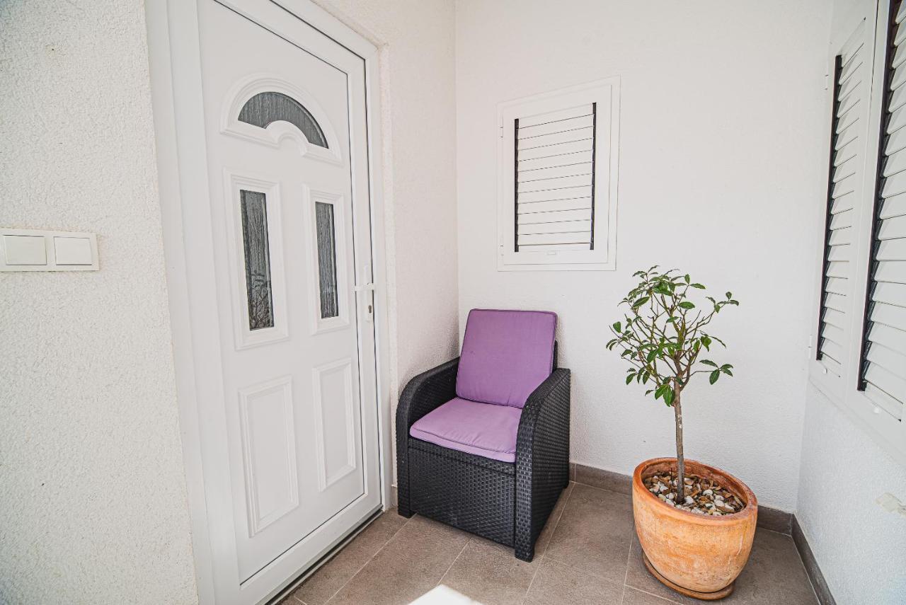 Downtown Luxury Apartments With Hot Tub Водице Экстерьер фото